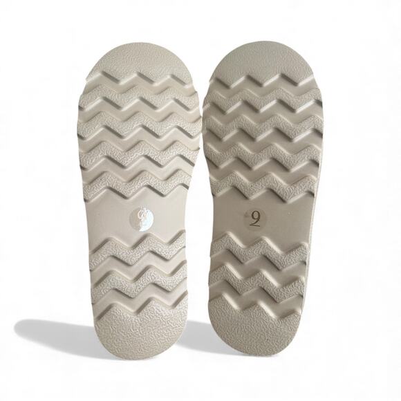 Women’s Size 9 Fuzzy Cozy Fleece Lined Slip-On Clog Slippers Beige Outdoor - Picture 5 of 10